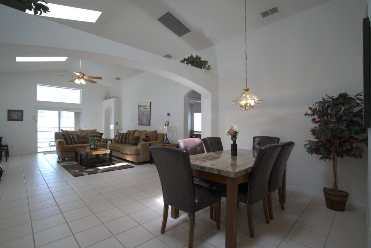 Beautiful Family Vacation With Private Pool, Close To Disney!