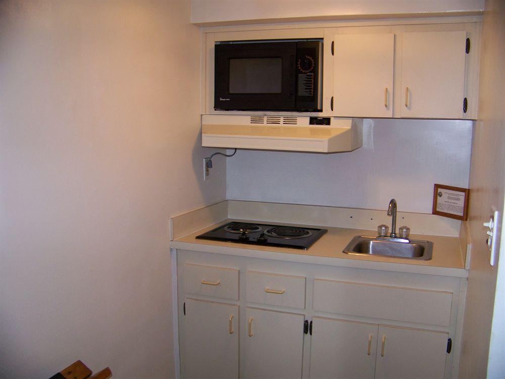 Budget And Suites West Hotel Orlando