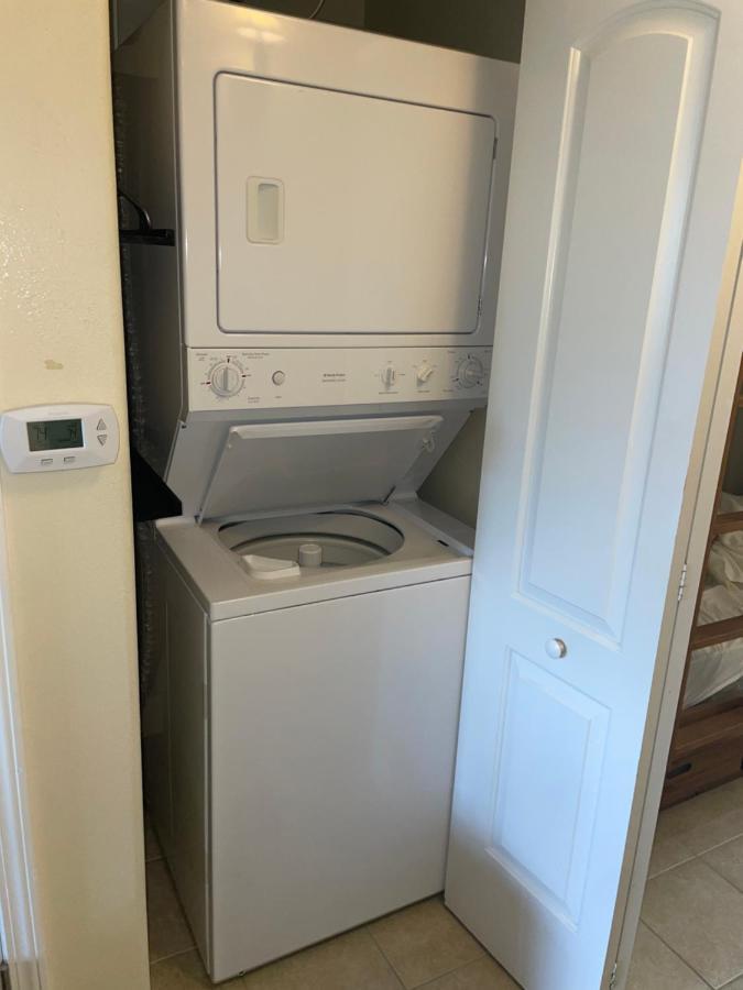 Blue Heron Retreat: Proximity & Dining Convenience Apartment *