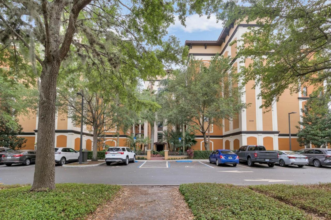 Designer 3br/2ba Corner - & Universal
