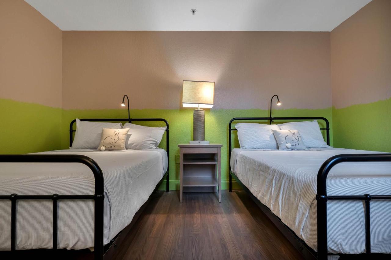 Designer 3br/2ba Corner - & Universal Apartment Orlando