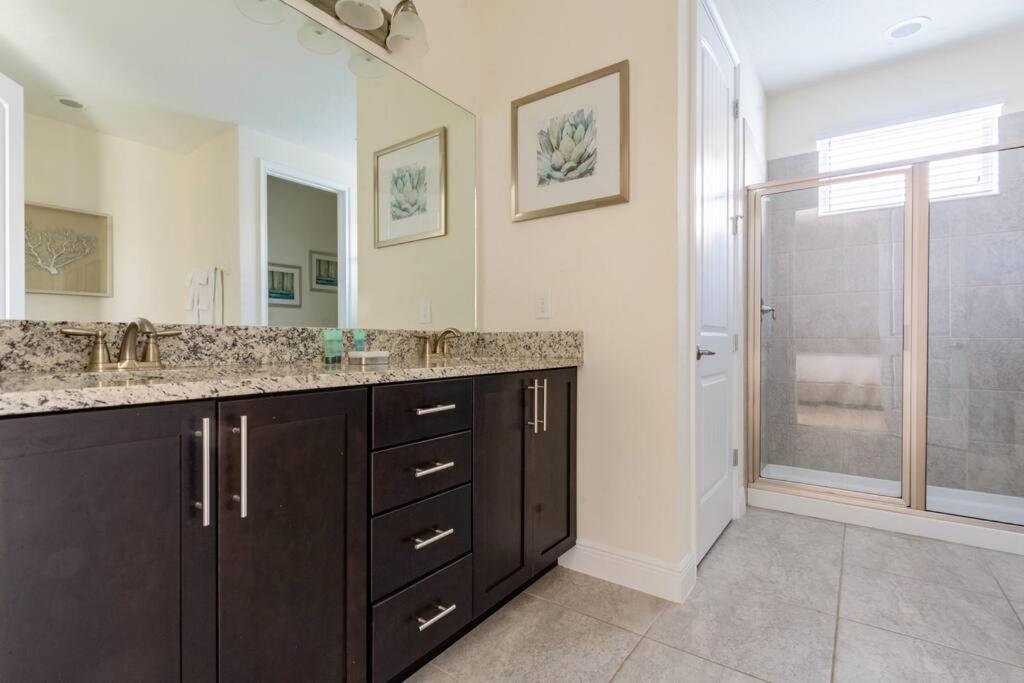 Holiday home Luxurious Encore 10 Min Inc/waterpark Orlando
