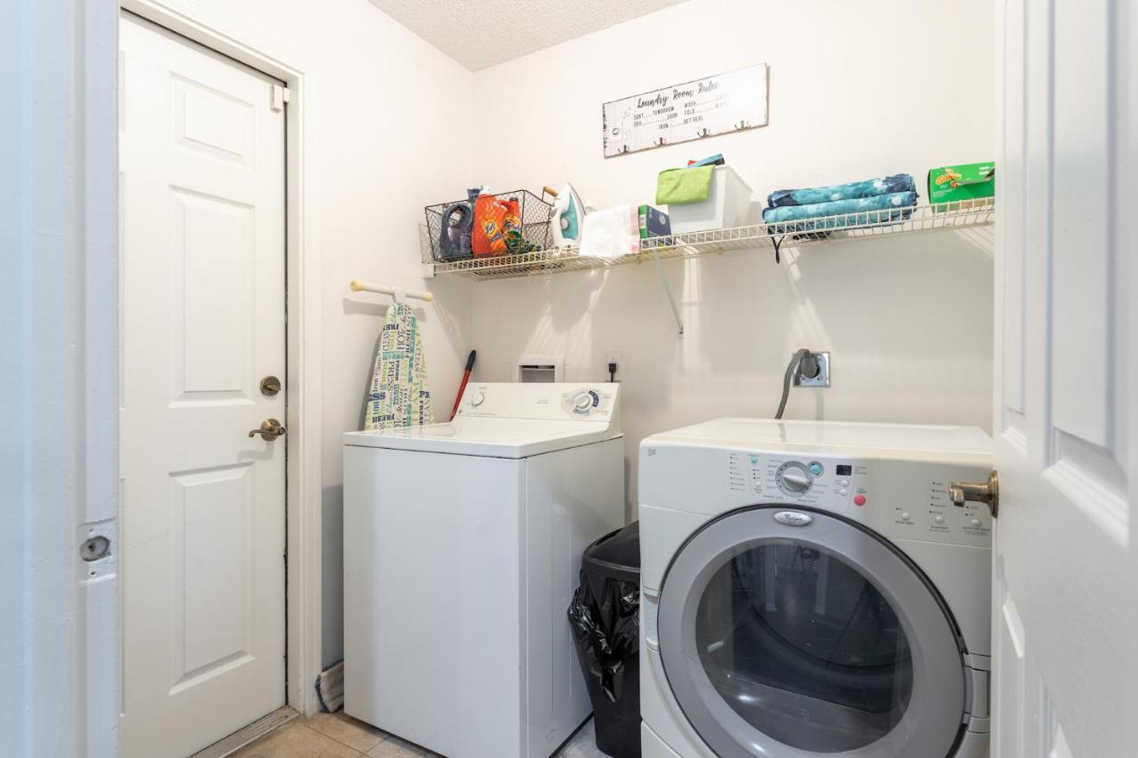 East Getaway - 3br/2bth - *pool *parking