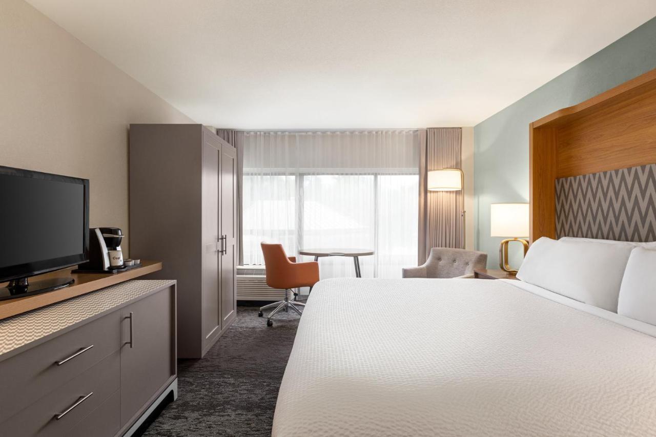 International Airport By Ihg Hotel 3*