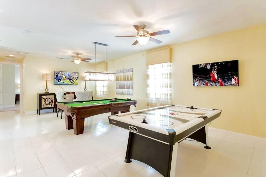 7601 Villa- Private Pool -spa- Game Room- Luxury Themed Orlando