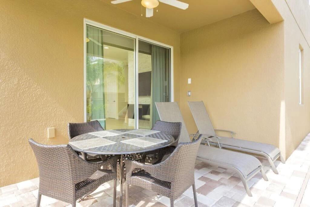 7601 Villa- Private Pool -spa- Game Room- Luxury Themed *