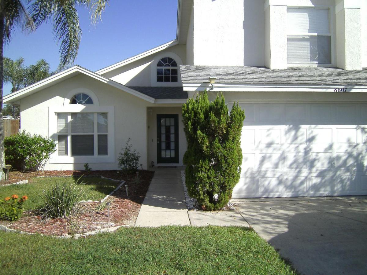 4 Bedroom Value With Private Pool *