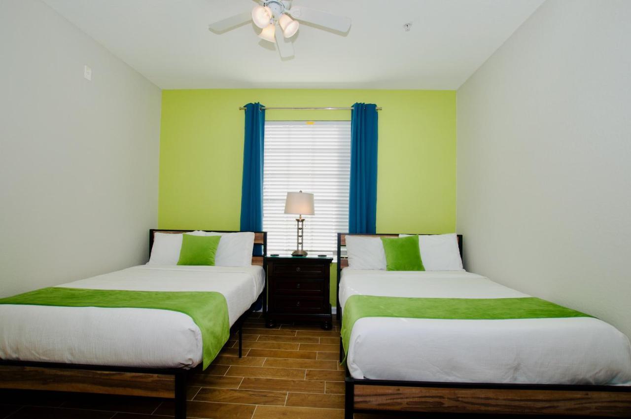 Vista Cay Luxury 4 Bedroom Apartment *