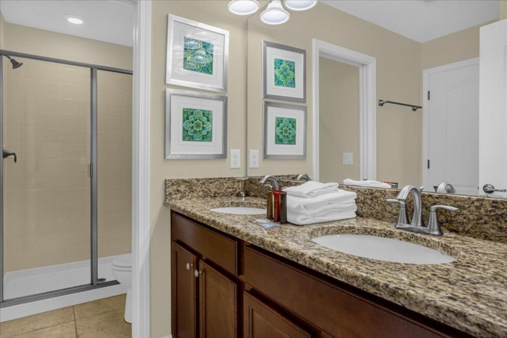 5 Bedrooms- 4,5 Bathrooms- Champions Gate1404 Mv Holiday home