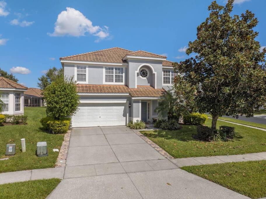Cozy Themed 6 Br/4 Ba, Close To * Orlando