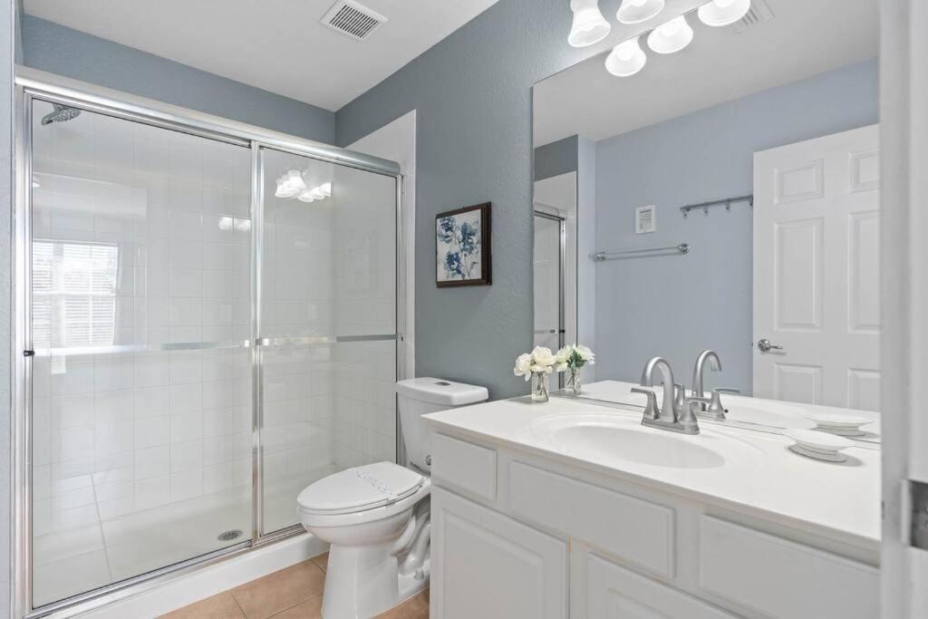 Cozy Themed 6 Br/4 Ba, Close To *