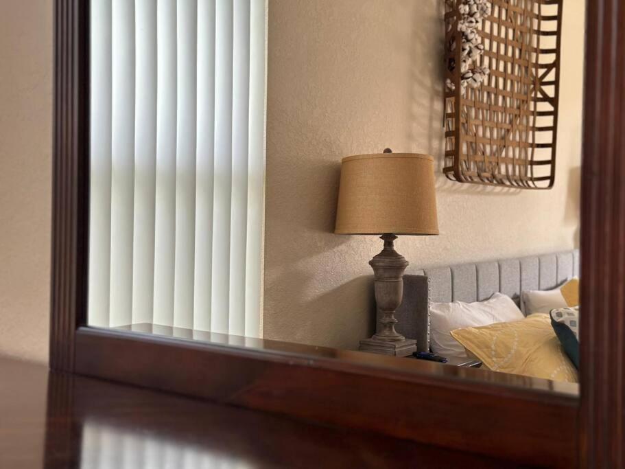 Holiday home Regal Oaks Mins To Disney Orlando