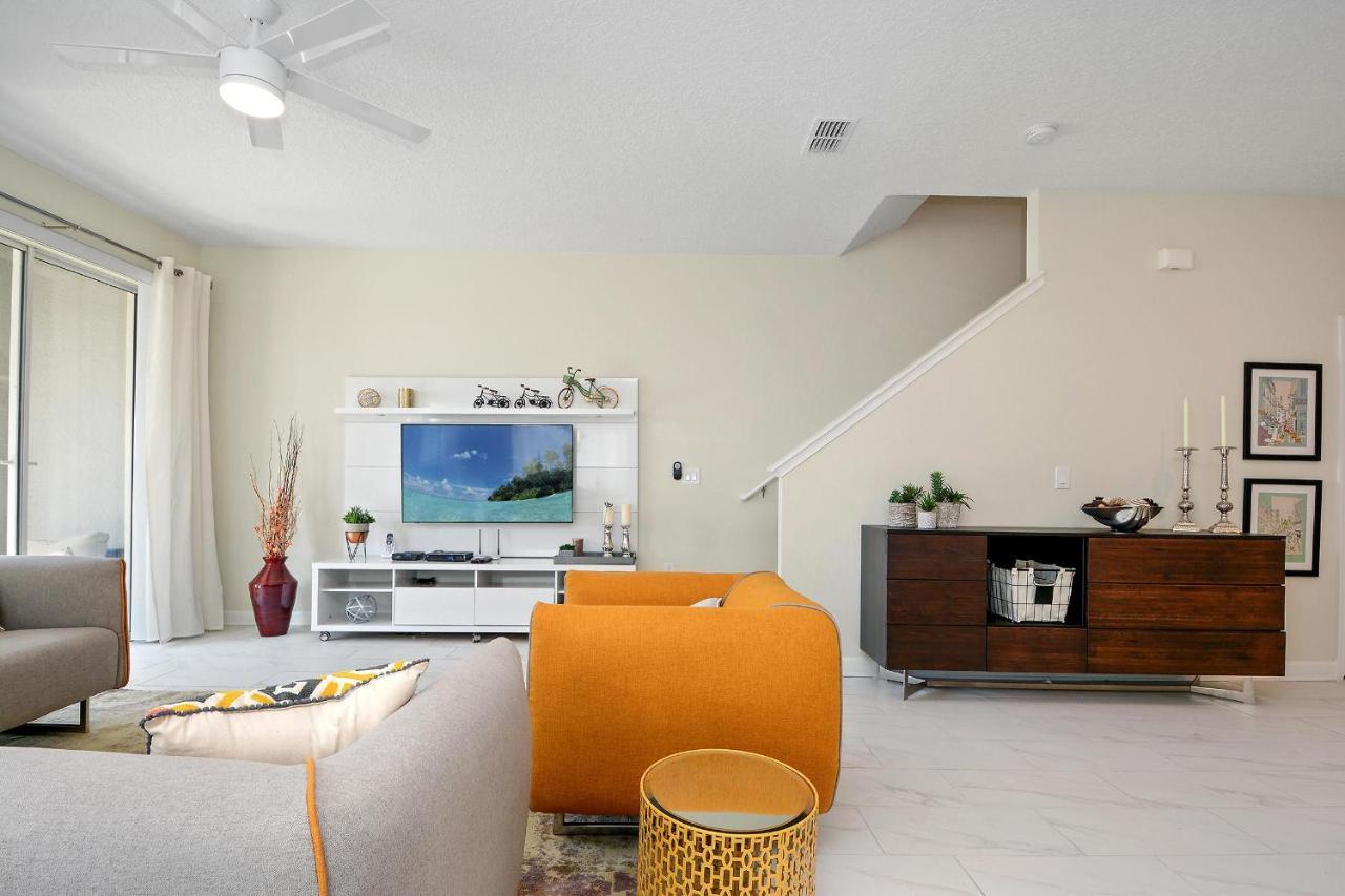 Storey Amenities Include And Private Pool Holiday home *