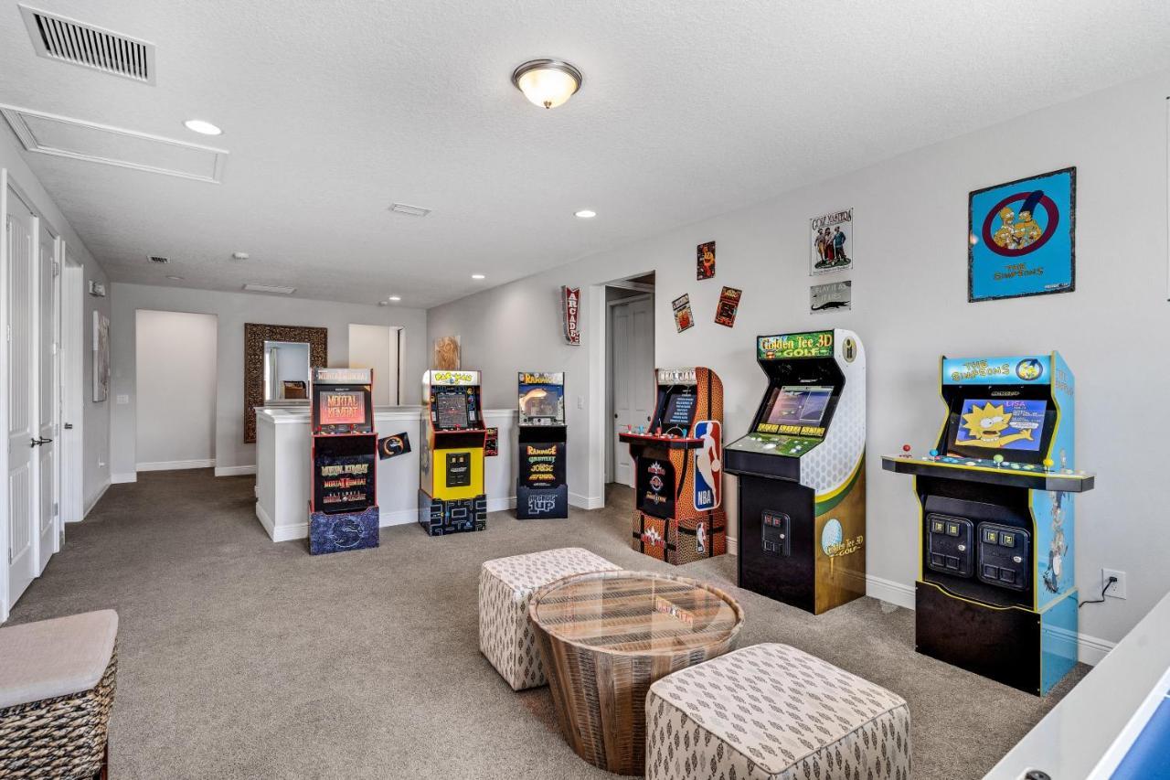 Holiday home Spacious 8 Bdr Family With Arcades And Free Pool Heat Orlando
