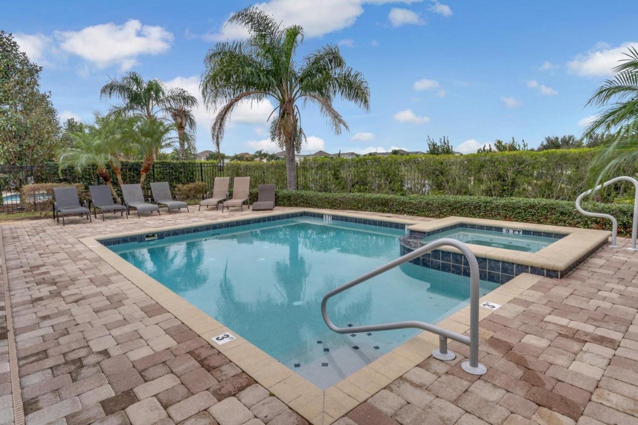 Huge 10 Bdr Family House With Arcades And Free Pool Heat Near Holiday home *