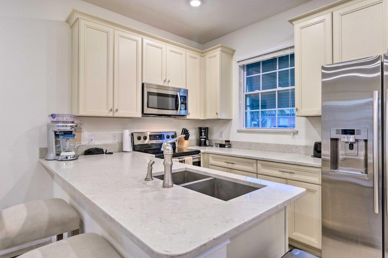 Holiday home Margaritaville And Hot Tub, 3 Mi To