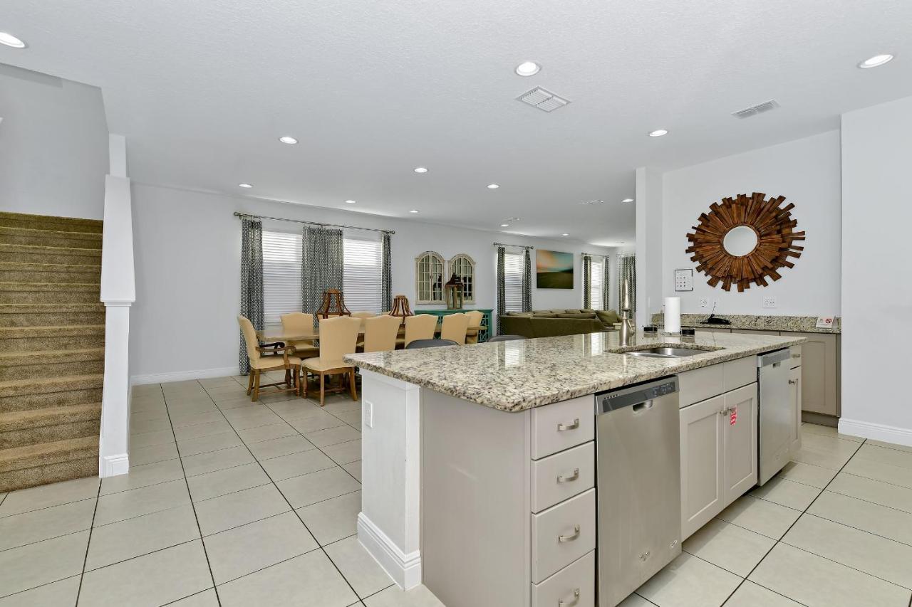 Spacious Near By Rentyl With Private Pool & Amenities - 250c * Orlando
