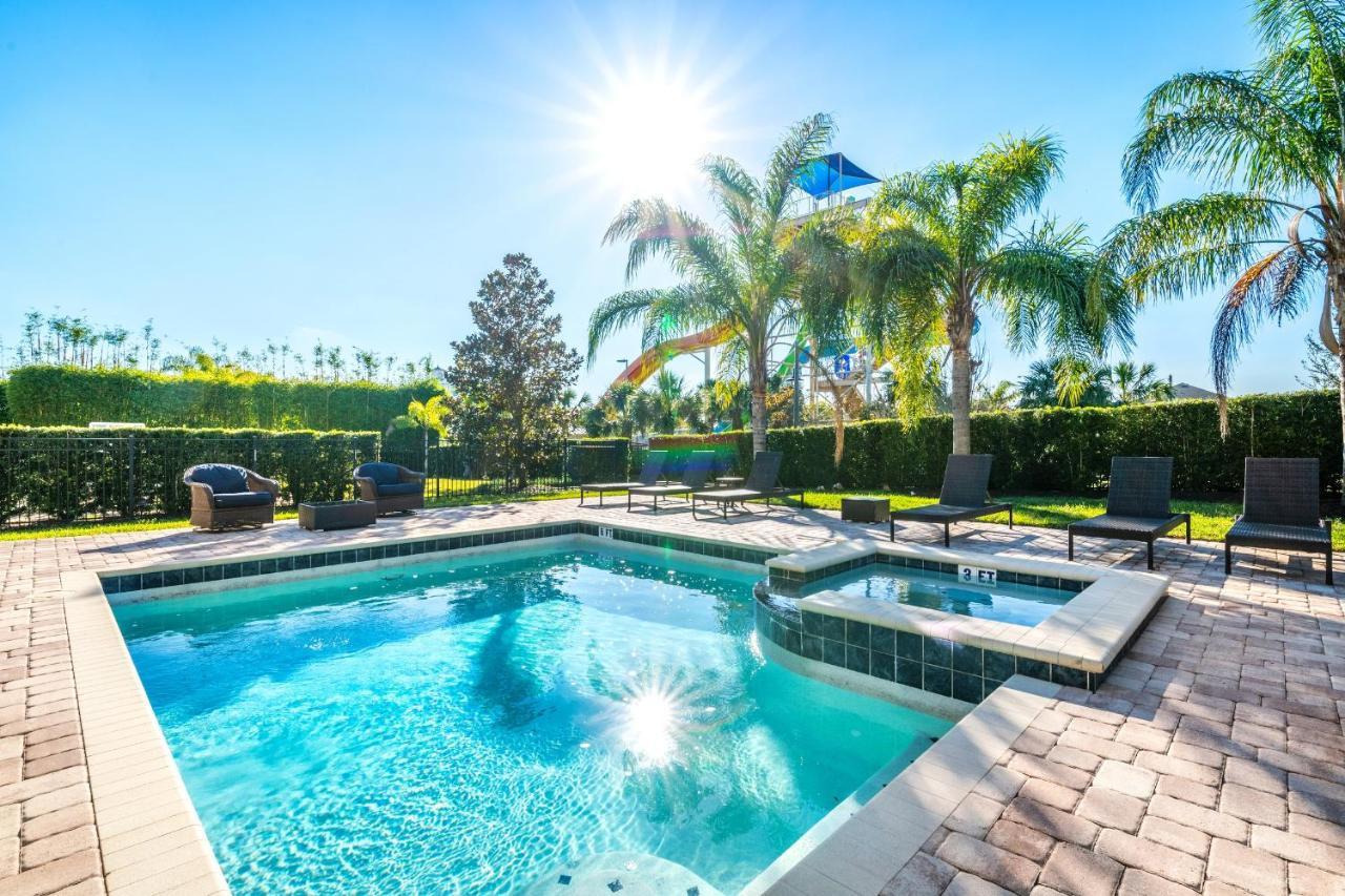 Spacious Near By Rentyl With Private Pool & Amenities - 250c Holiday home *