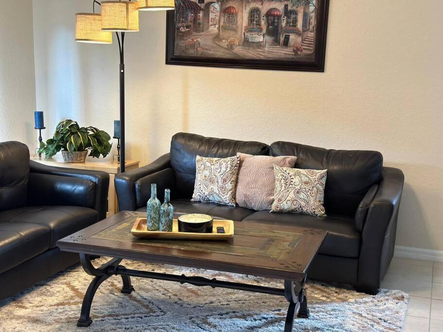Regal Oaks Mins To Disney Holiday home *