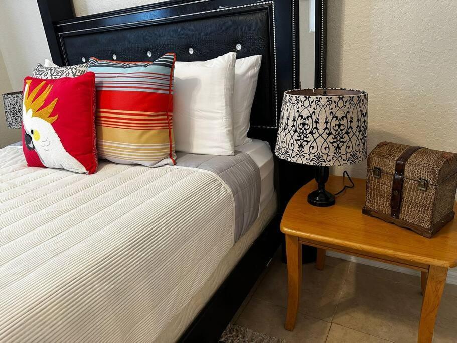 Regal Oaks Mins To Disney Holiday home Orlando