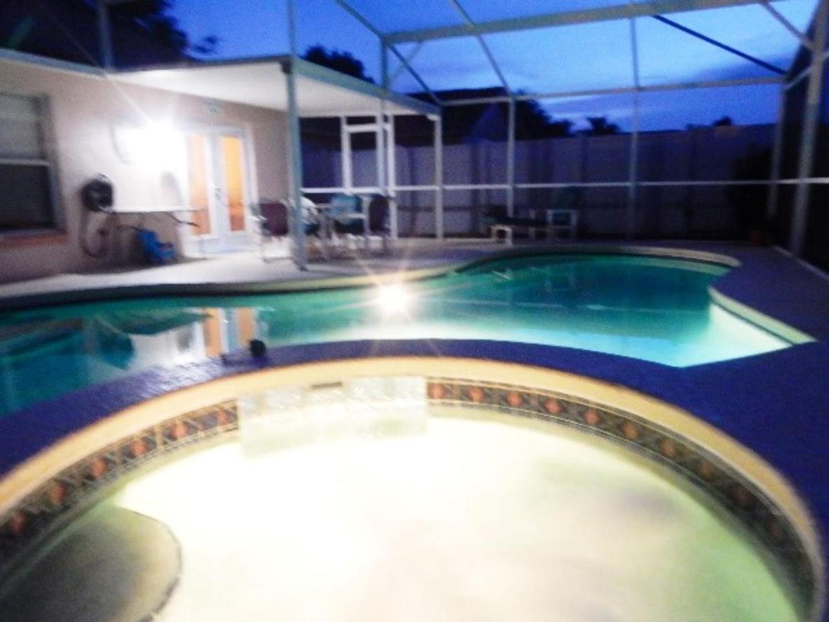 Upgraded Game , Pool Spa, Universal , Close By Holiday home *
