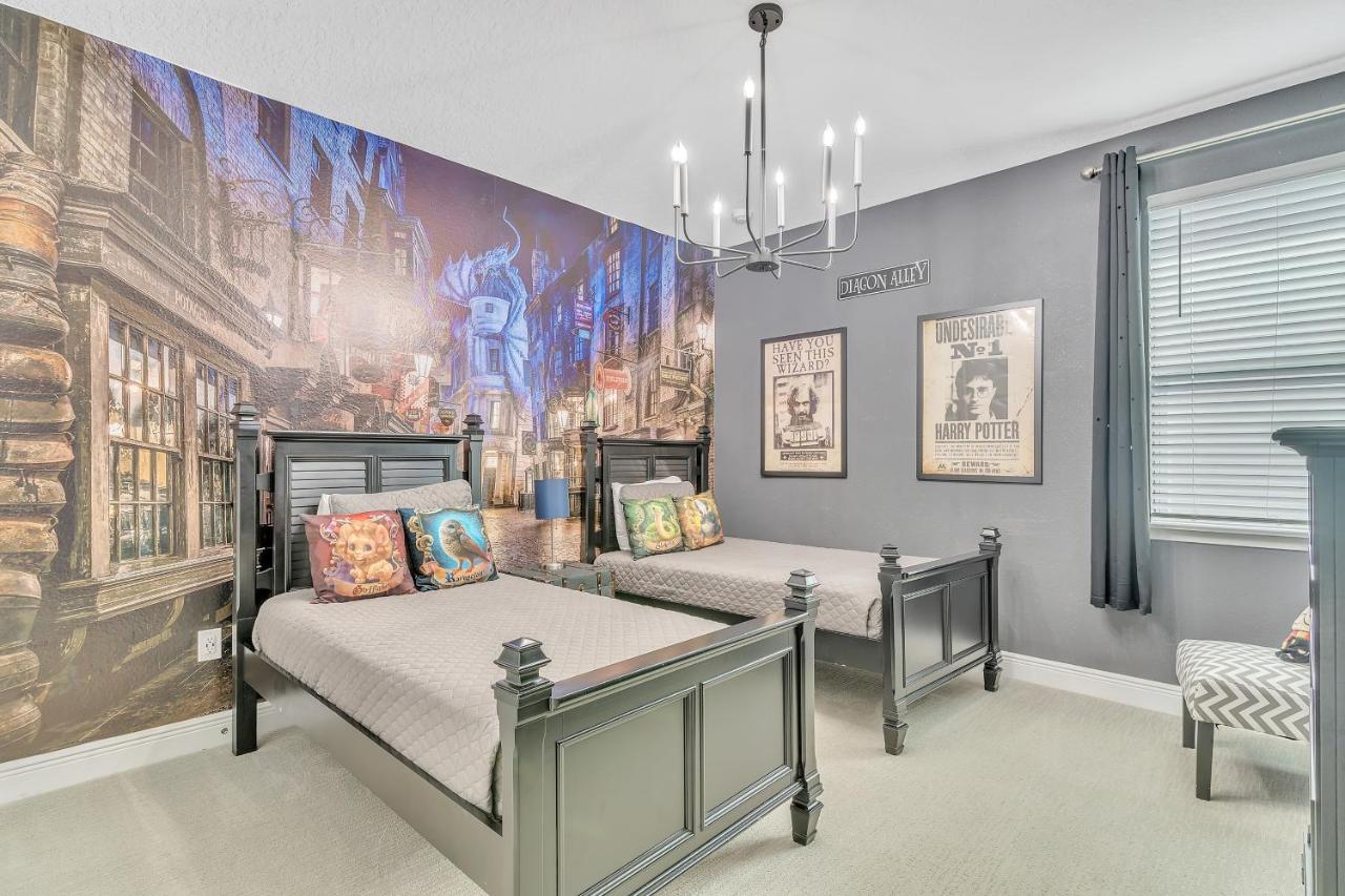 Stunning 11 Bedroom Themed House With Huge Pool Near Disney * Orlando