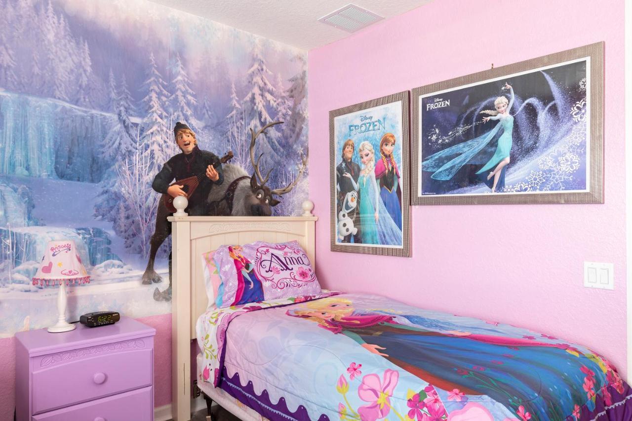 Holiday home Windsor Hills Resort! 2 Miles To Disney! 6 Bedroom With Private Pool & Orlando