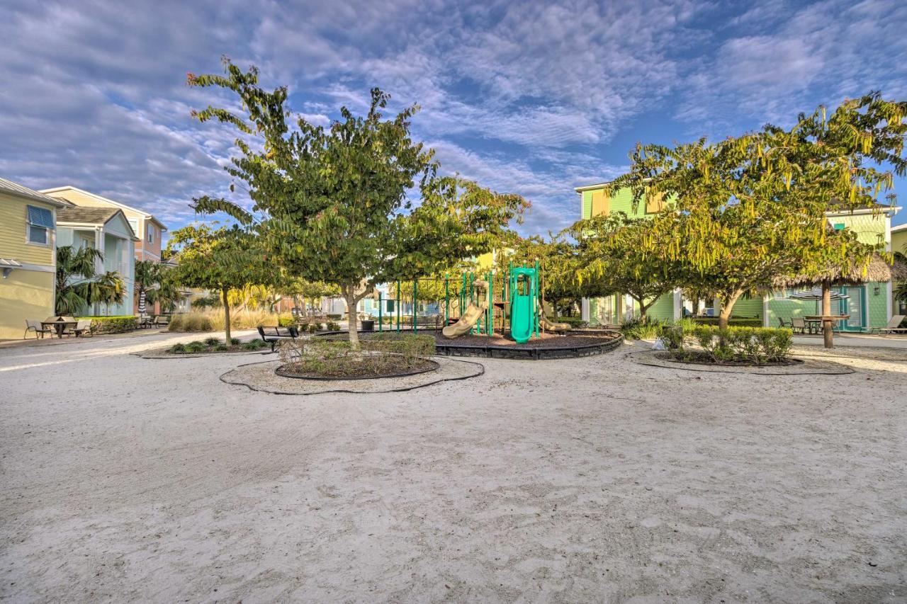 Margaritaville And Hot Tub, 3 Mi To Holiday home *