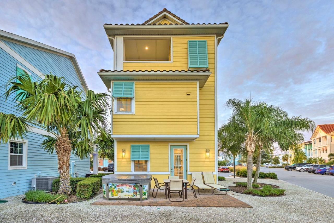 Margaritaville And Hot Tub, 3 Mi To Holiday home
