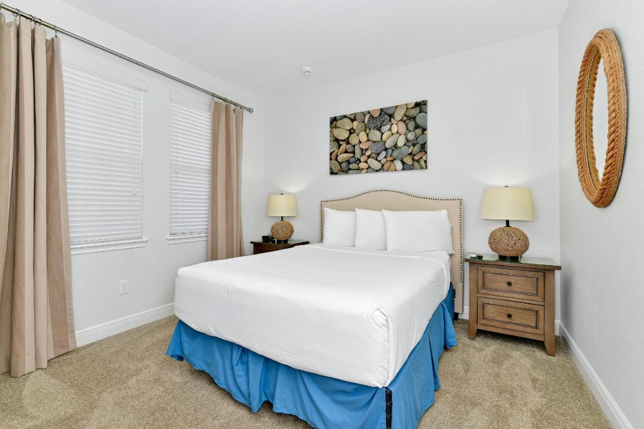 Spacious Near By Rentyl With Private Pool & Amenities - 250c Holiday home Orlando