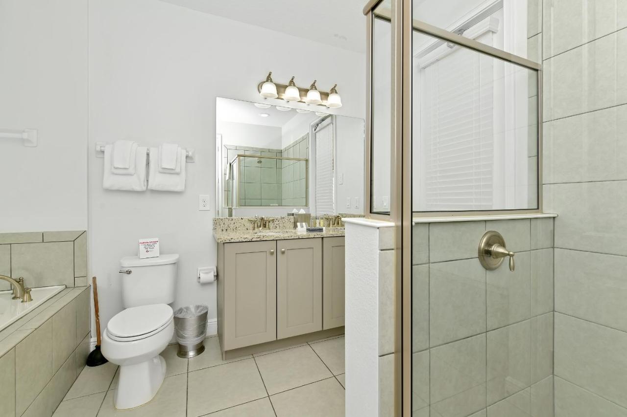 Holiday home Spacious Near By Rentyl With Private Pool & Amenities - 250c
