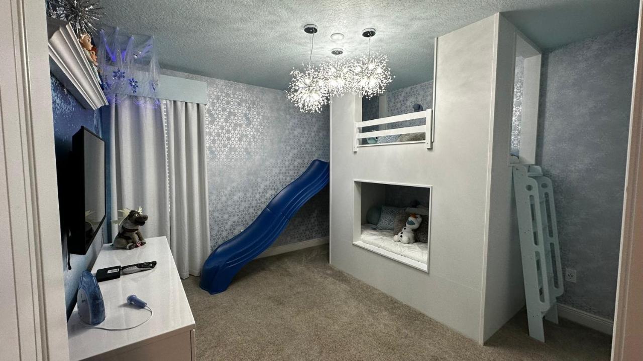Holiday home Epic 12-bed -the Entertainment Paradise *