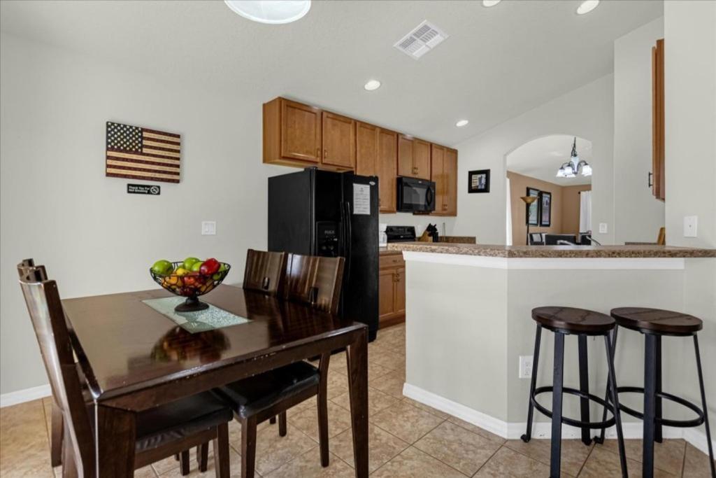 4 Bedrooms - 3 Bathrooms - Veranda Palms 4461 Np * Orlando