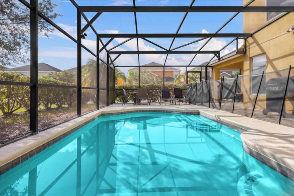 4 Bedrooms - 3 Bathrooms - Veranda Palms 4461 Np *