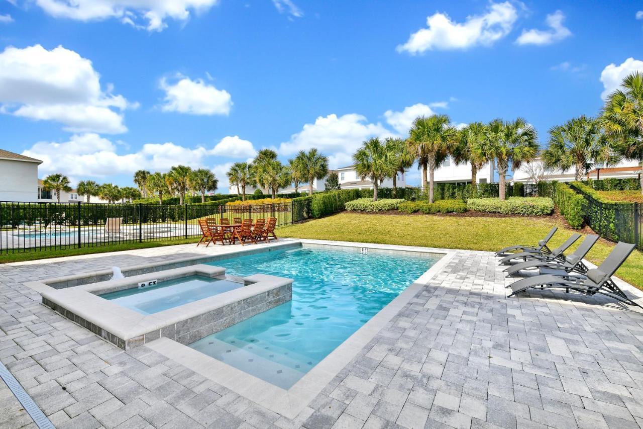 Modern With Private Pool Near With Amenities By Rentyl - 7655f Orlando