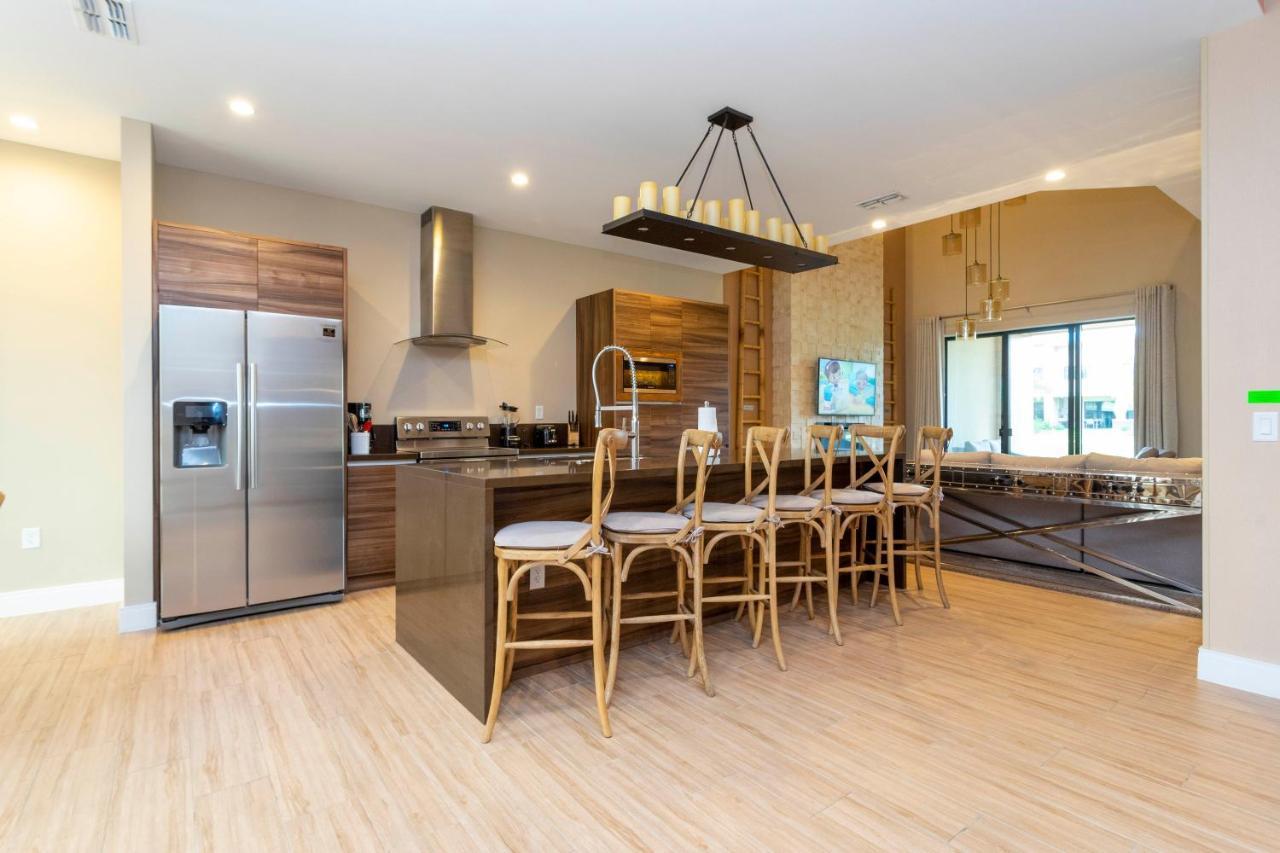 Gorgeous 4 Bd Close To Disney @ Magic Village 3092 Holiday home *
