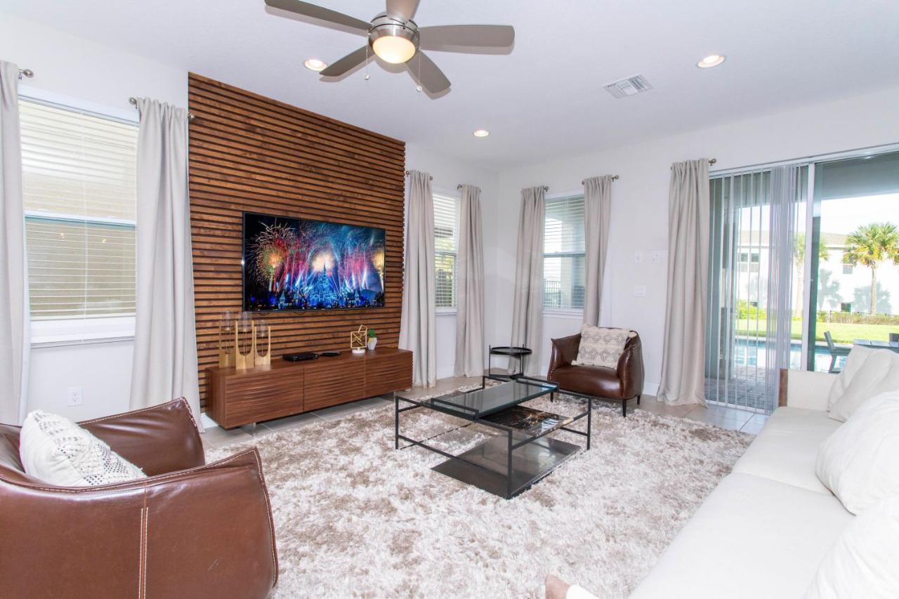 Luxurious 5bd Private Pool Jacuzzi & Game At Encore 7432 Holiday home *