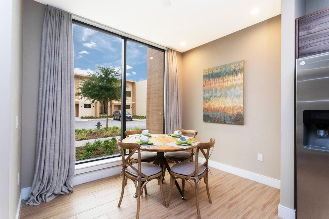 Stunning 4 Bd Close To @ Magic Village 7537 * Orlando