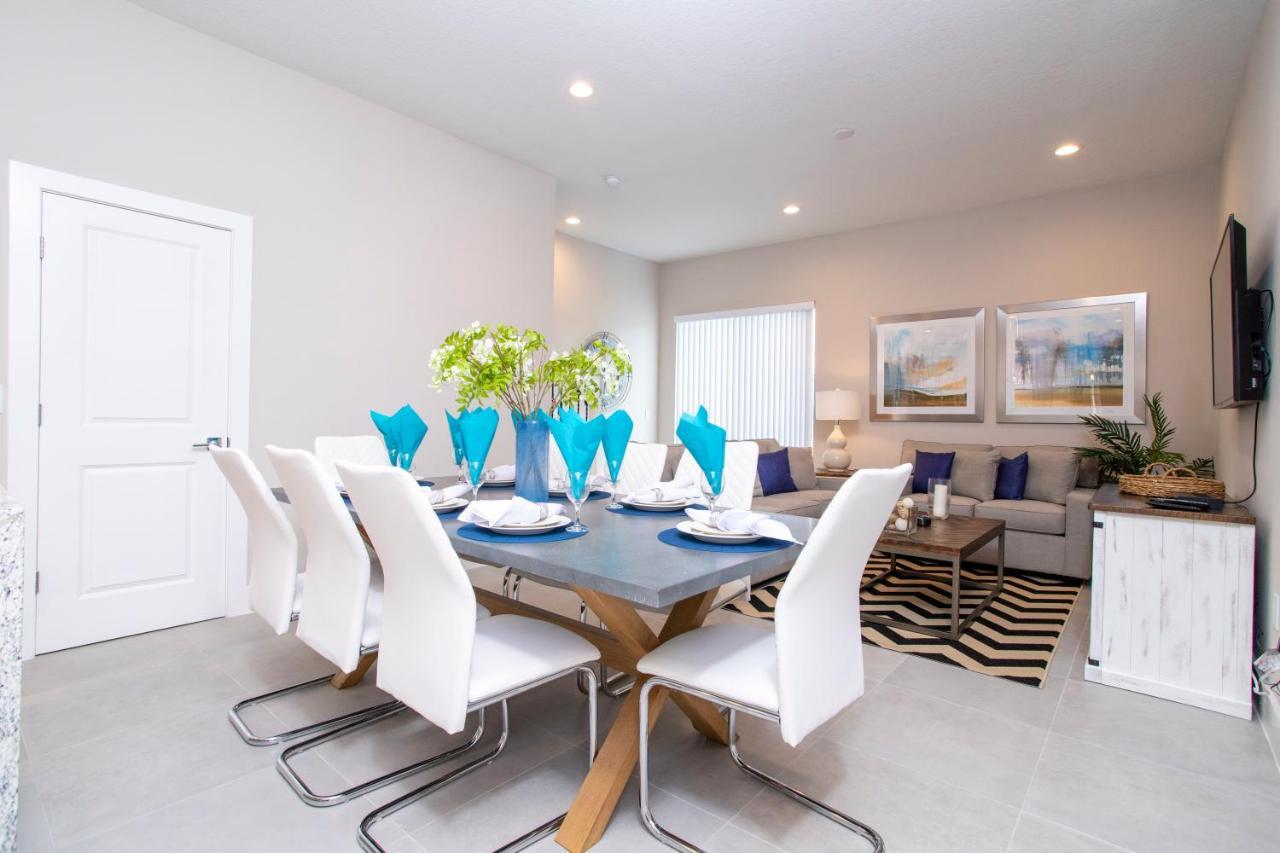 Gorgeous 4 Bedroom Family Friendly Close To 7573 Holiday home