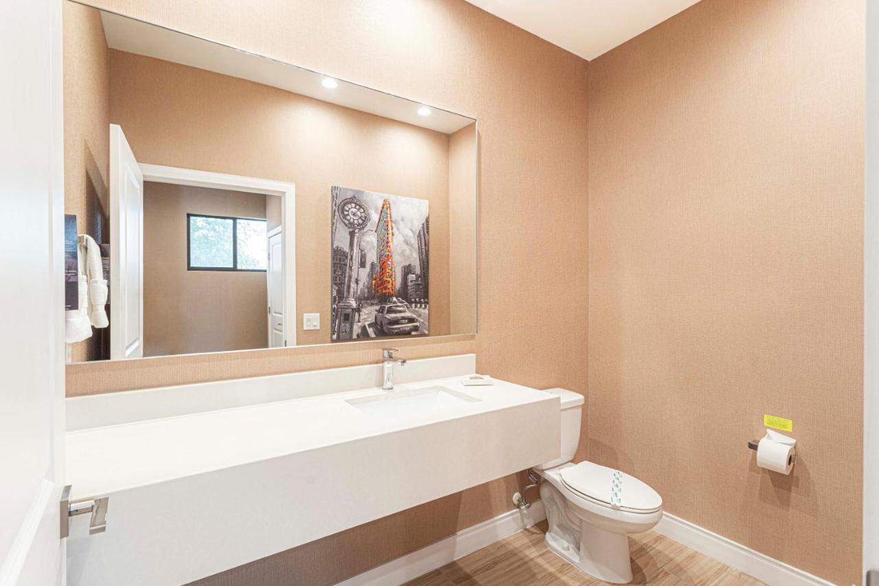 Gorgeous 4bd Close To @ Magic Village 7581 Holiday home