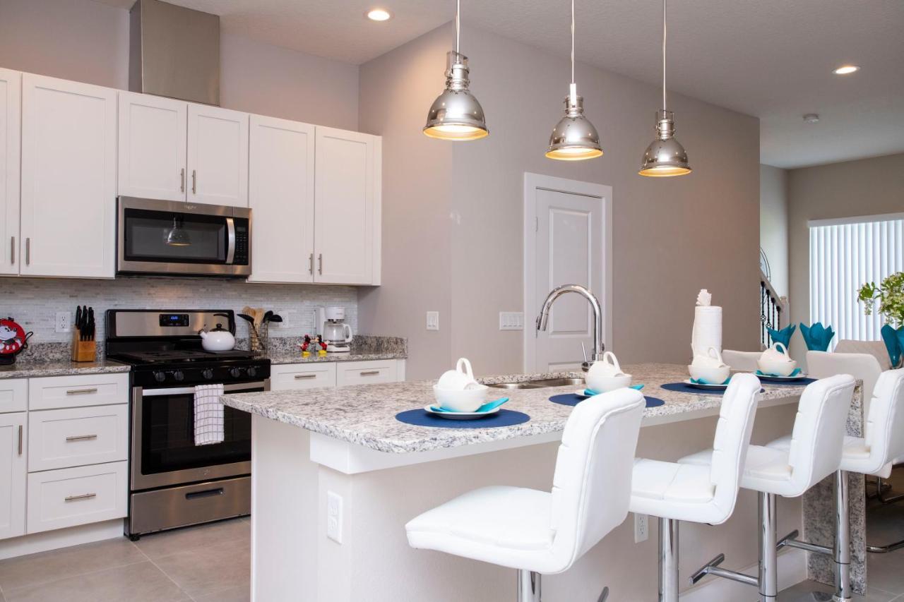 Gorgeous 4 Bedroom Family Friendly Close To 7573 * Orlando