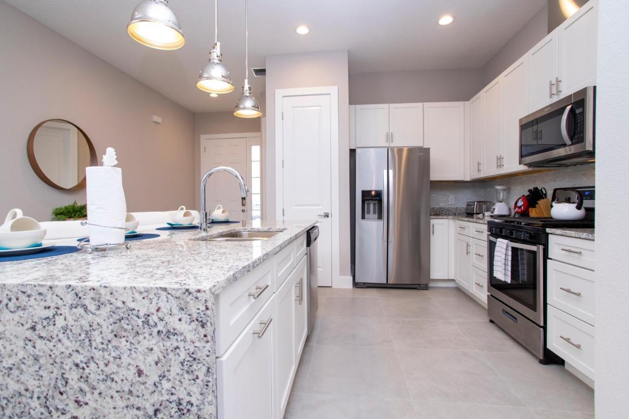 Gorgeous 4 Bedroom Family Friendly Close To 7573 Holiday home *
