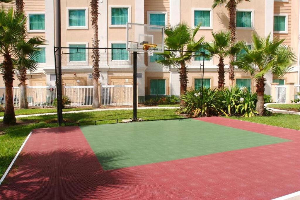 Lovely Entire With Kitchen 5 Min To Disney Apartment *