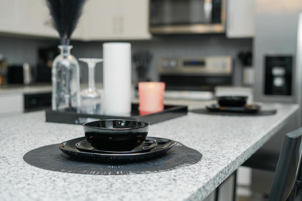 Luxury 1br 1bth Sleeps Up To 5 * Orlando
