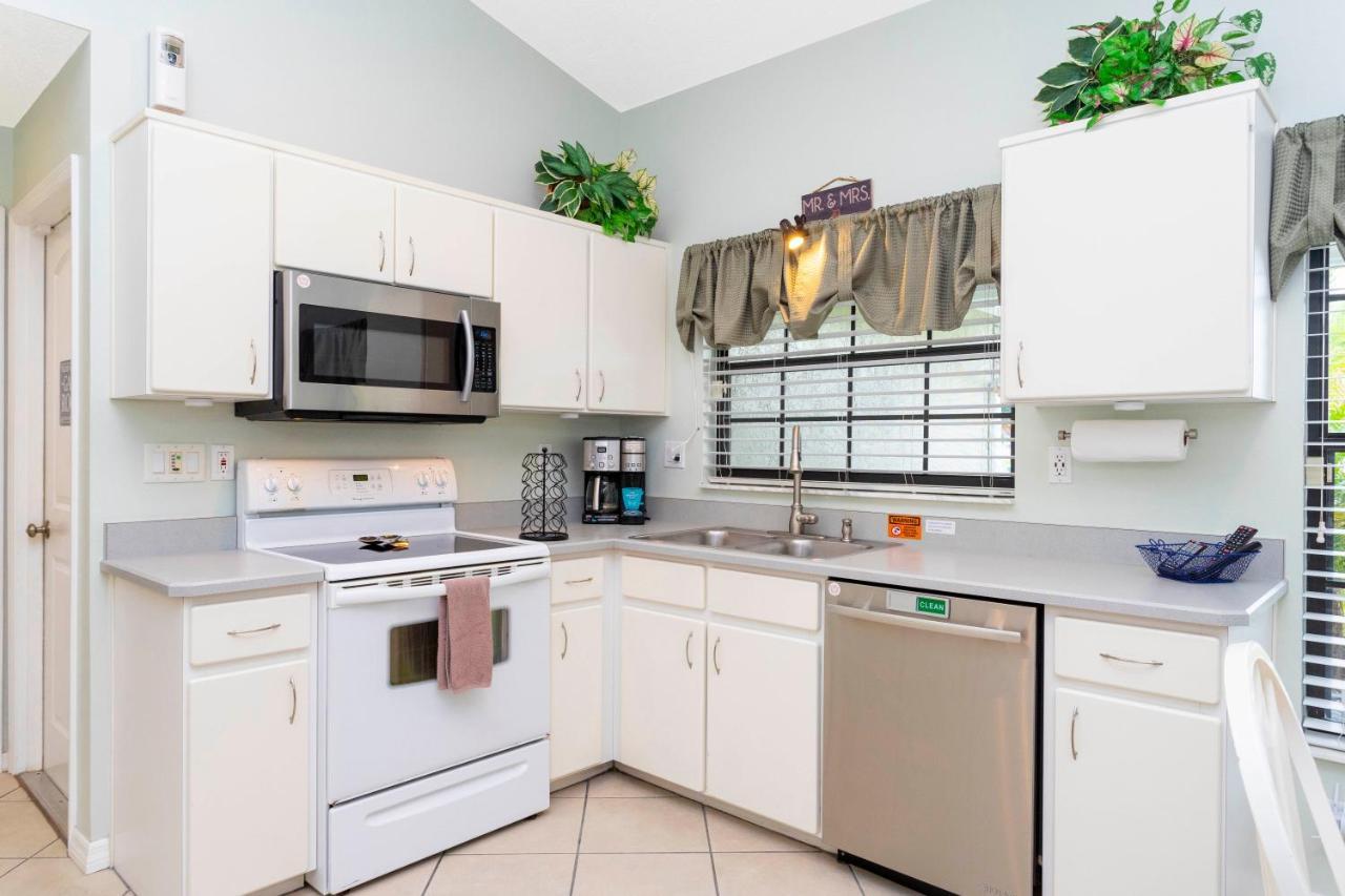 Charming 3bd W/ Pool Close To @ 7826 Indian Ridge *