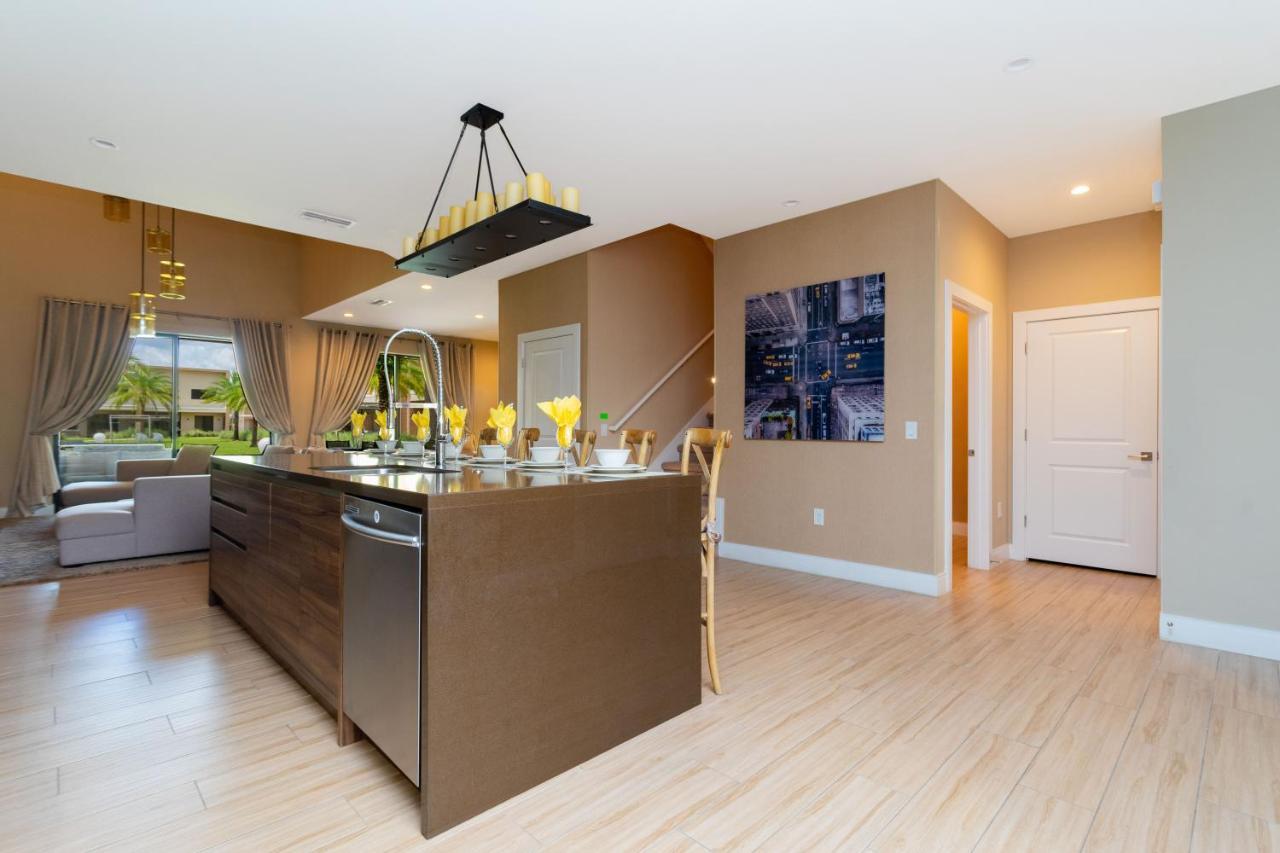 Gorgeous 3 Bd Close To @ Magic Village 7568 Holiday home