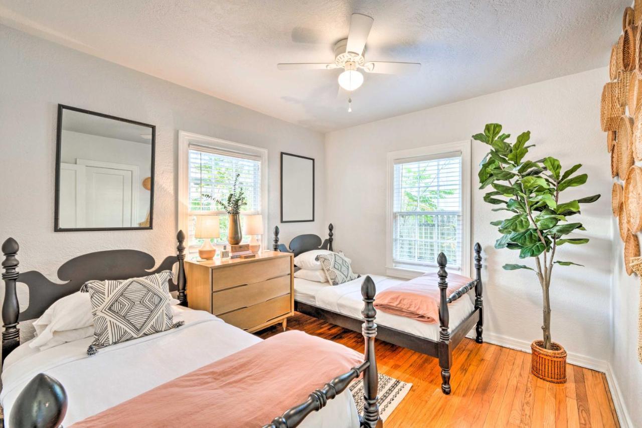 Downtown Winter Garden About 12 Mi To Disney! Holiday home Orlando