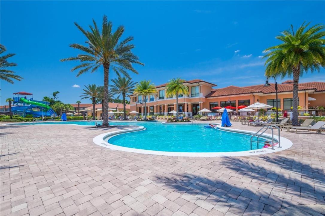 Charming 3 Bd W/ Spa Close To Disney @ Regal Oaks 2649 Holiday home