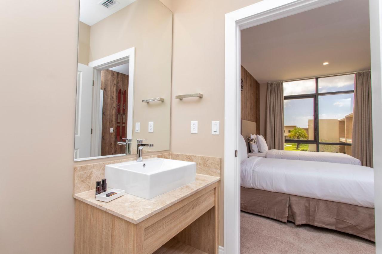 Gorgeous 4 Bd Close To @ Magic Village Yards 3097