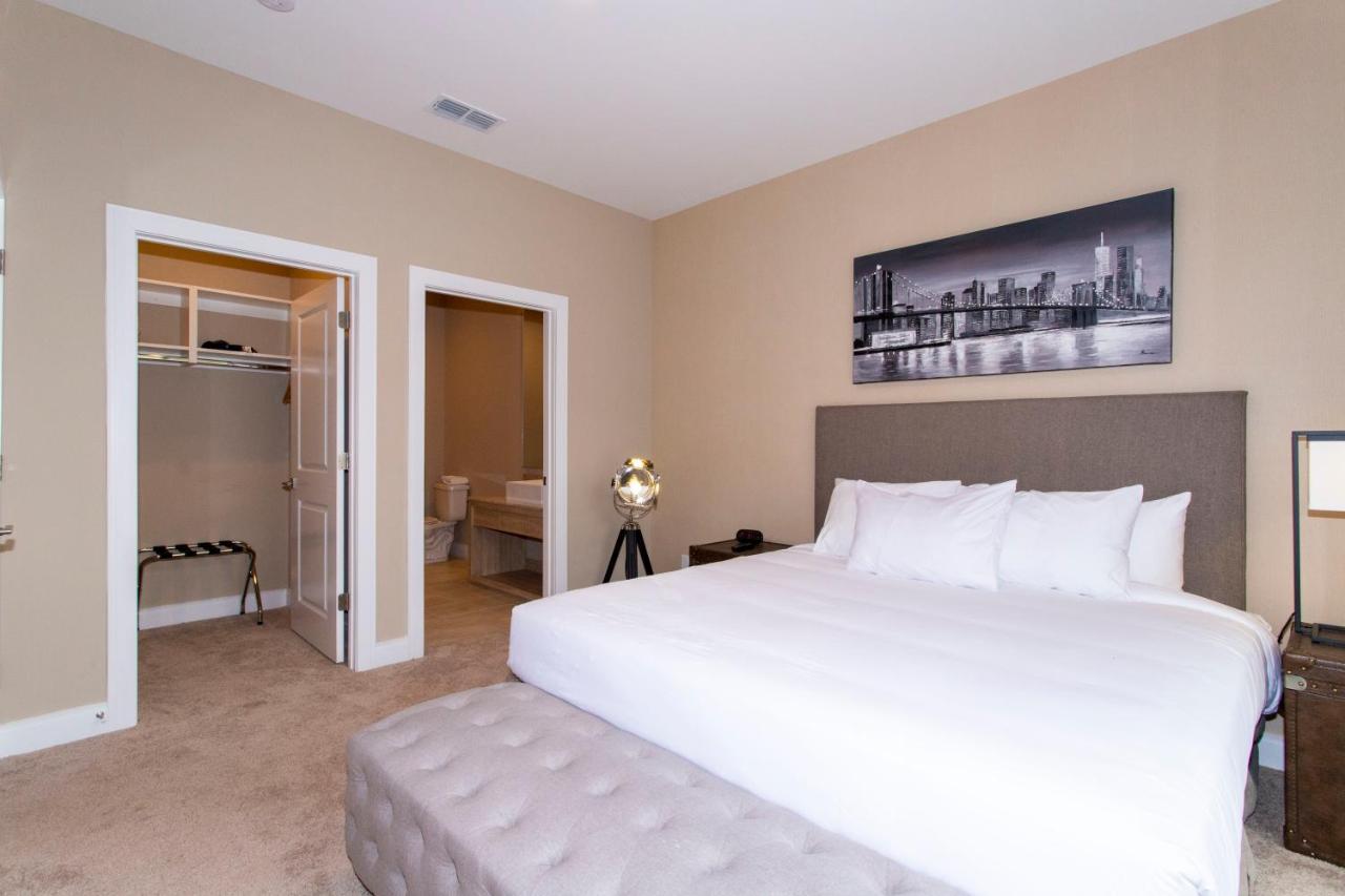 Gorgeous 4 Bd Close To @ Magic Village Yards 3097